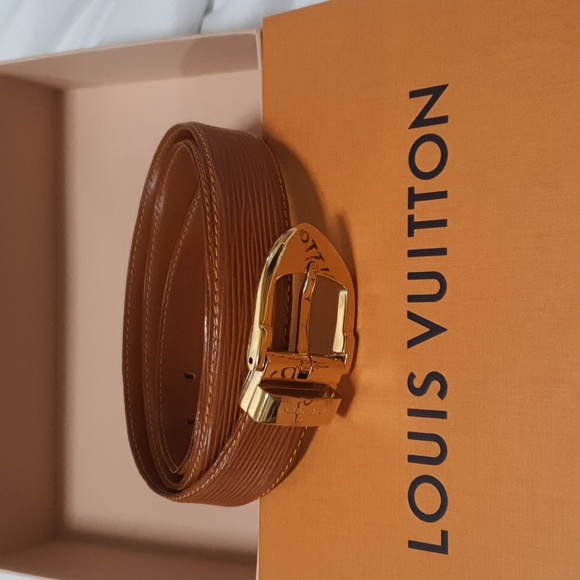 Authentic🧡 Louis Vuitton Epi Belt W/ LV BOX  💛Size : 110/ 44" US Size: 10-12 - Picture 3 of 10